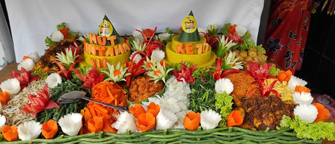 pesan nasi tumpeng
