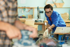 Pabrik Tas Surabaya: Buat Tas Custom Sesuai Kebutuhanmu!