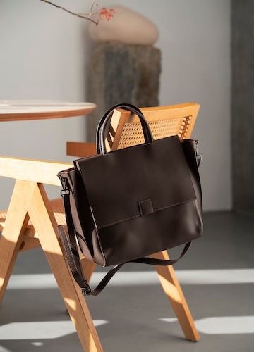 Produksi Tas Seminar dengan Logo Perusahaan – Tampilan Profesional & Elegan!