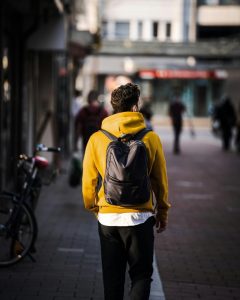 Pesan Tas dalam Jumlah Besar? Kami Siap Produksi dengan Waktu Cepat!