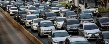 Kendaraan untuk Wisata Rombongan